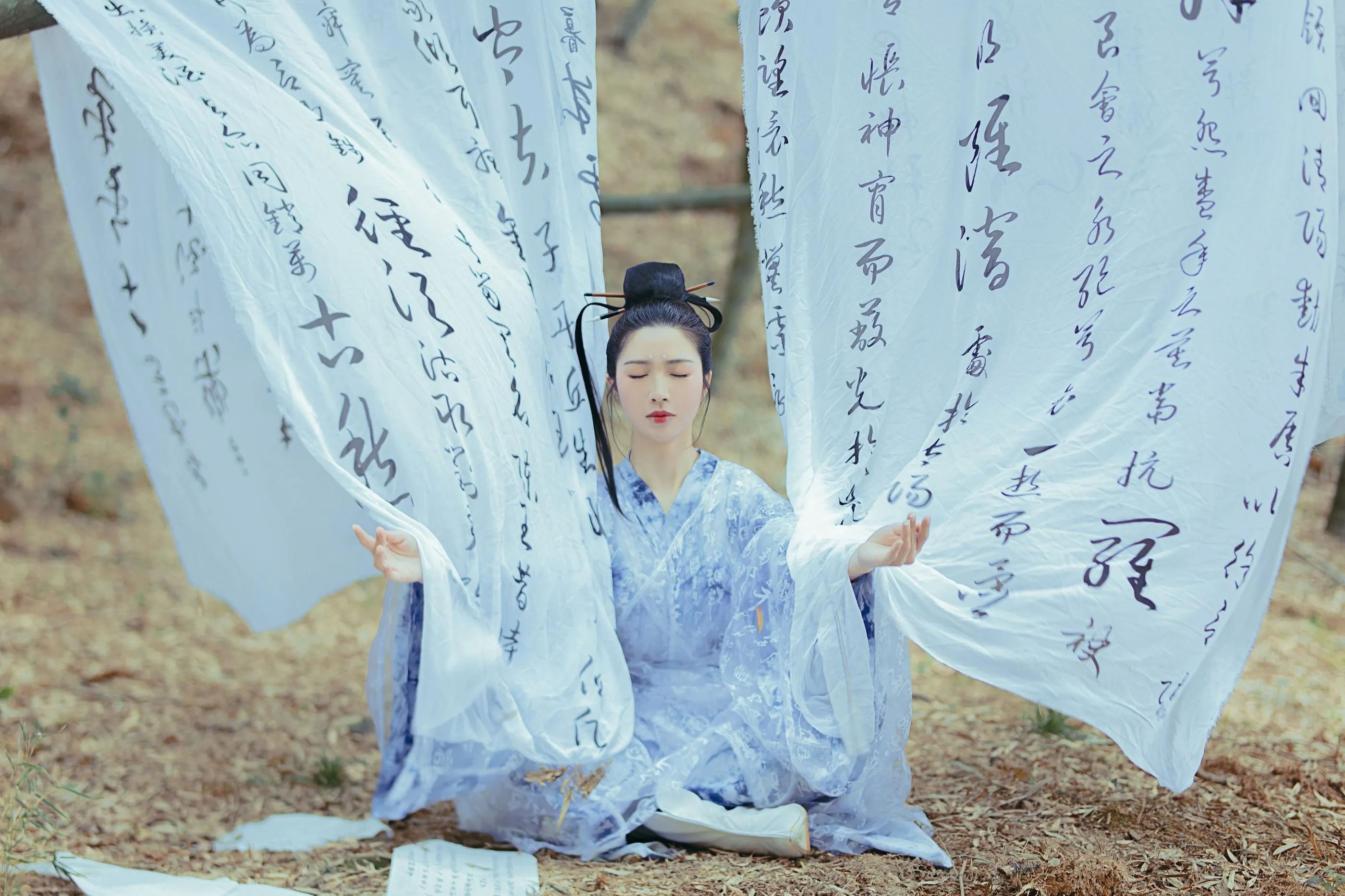 [YITUYU艺图语]2022.08.24 笔仙 君心蓝 [22P]插图3